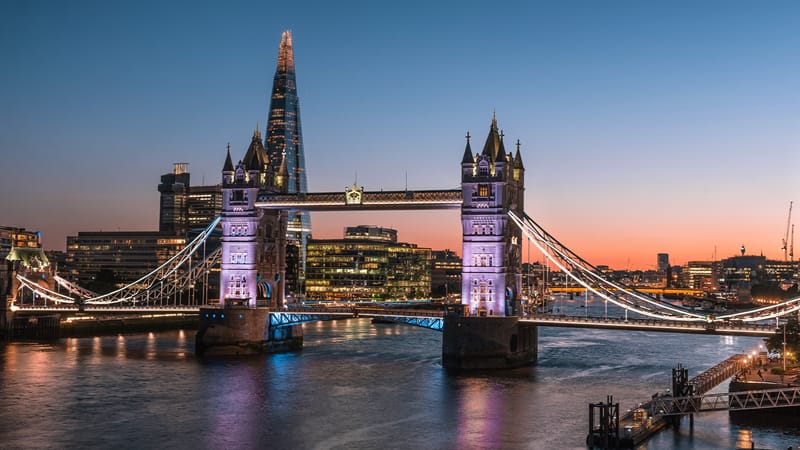 London luxury chauffeur services &mdash; TIA Luxury Mayfair