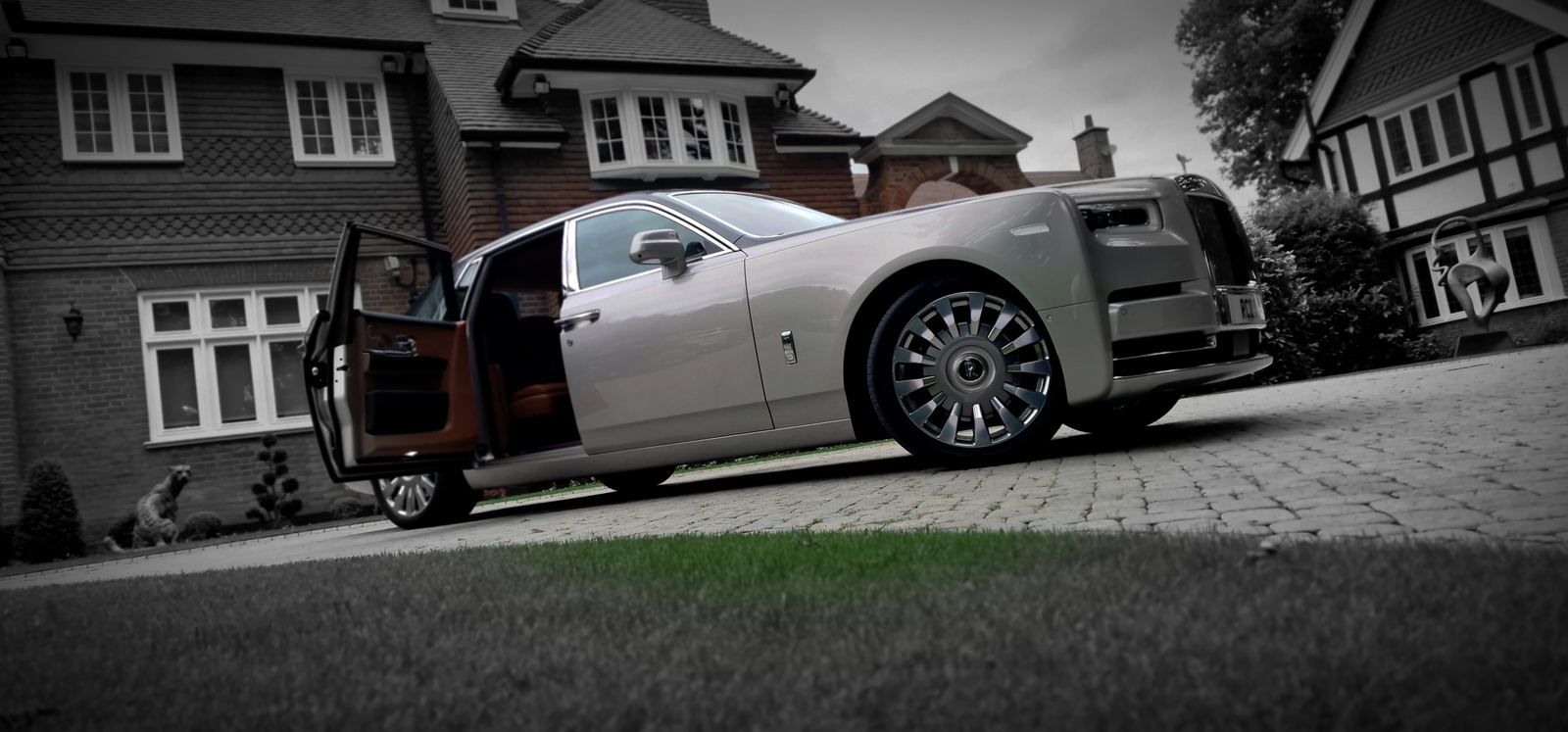 TIA Luxury chauffeur arriving for VIP client in London